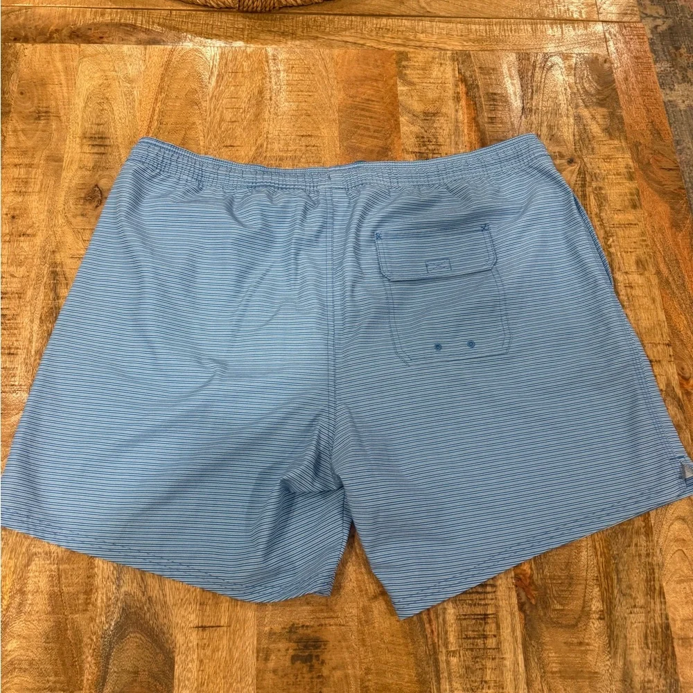 Vineyard Vines Men's Blue Micro-Stripe Swim Trunks